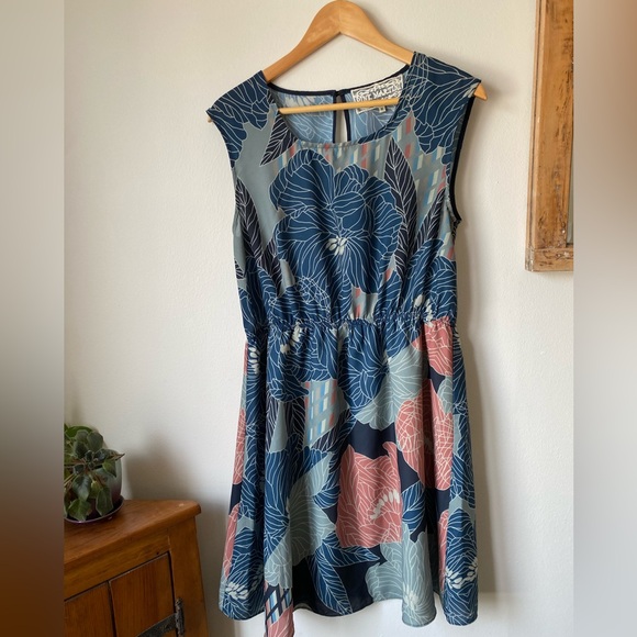 Floral Pink Martini dress, M - Picture 1 of 13